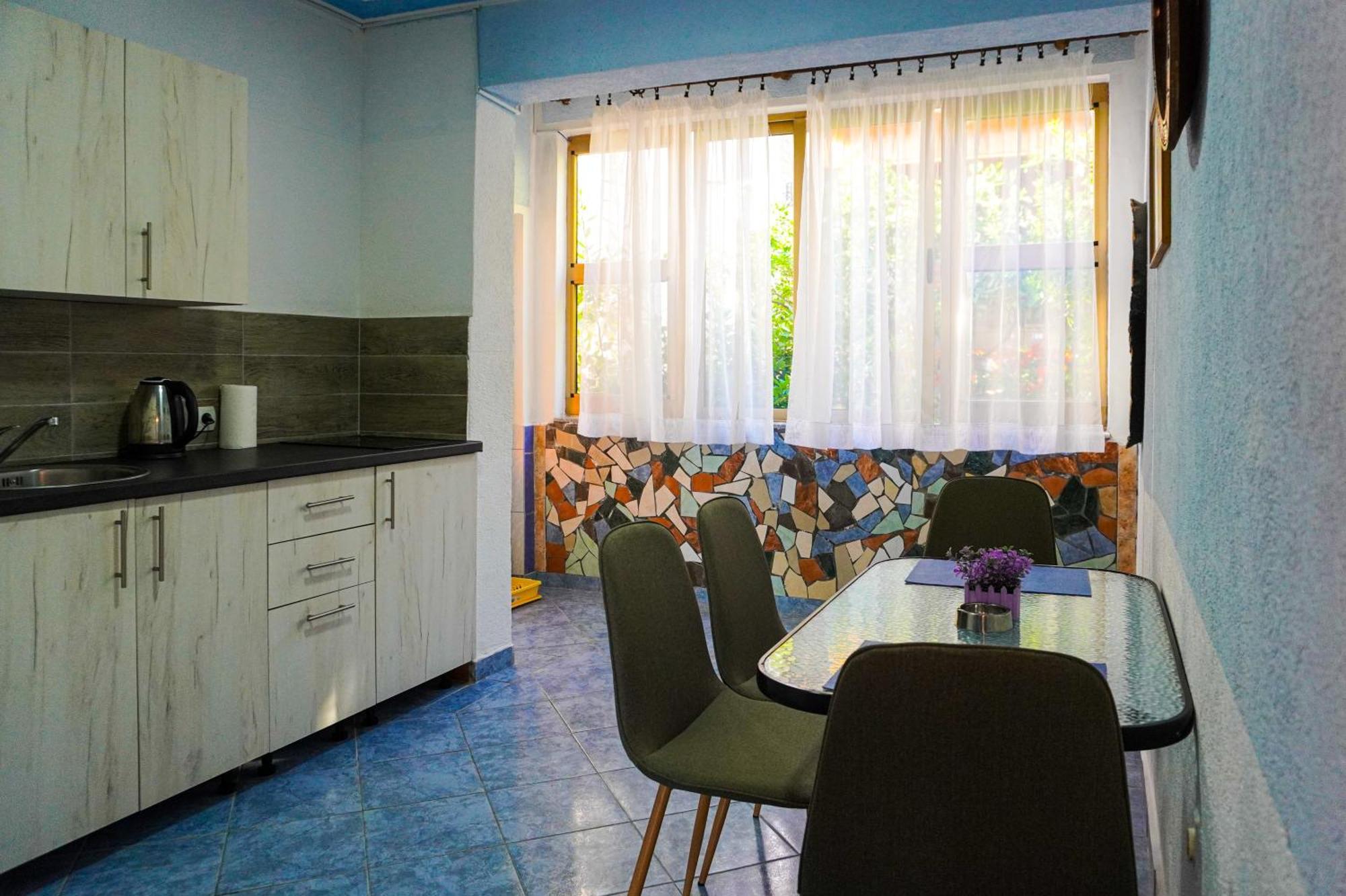 Sun Apartments Улцинь Экстерьер фото