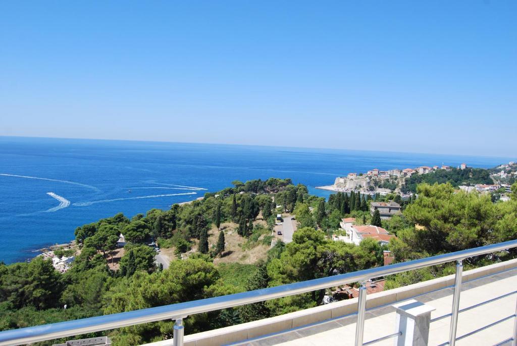 Sun Apartments Улцинь Экстерьер фото